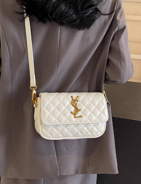 Unveiling the 2025 New Exquisite, Retro, and Versatile Small Square Bag