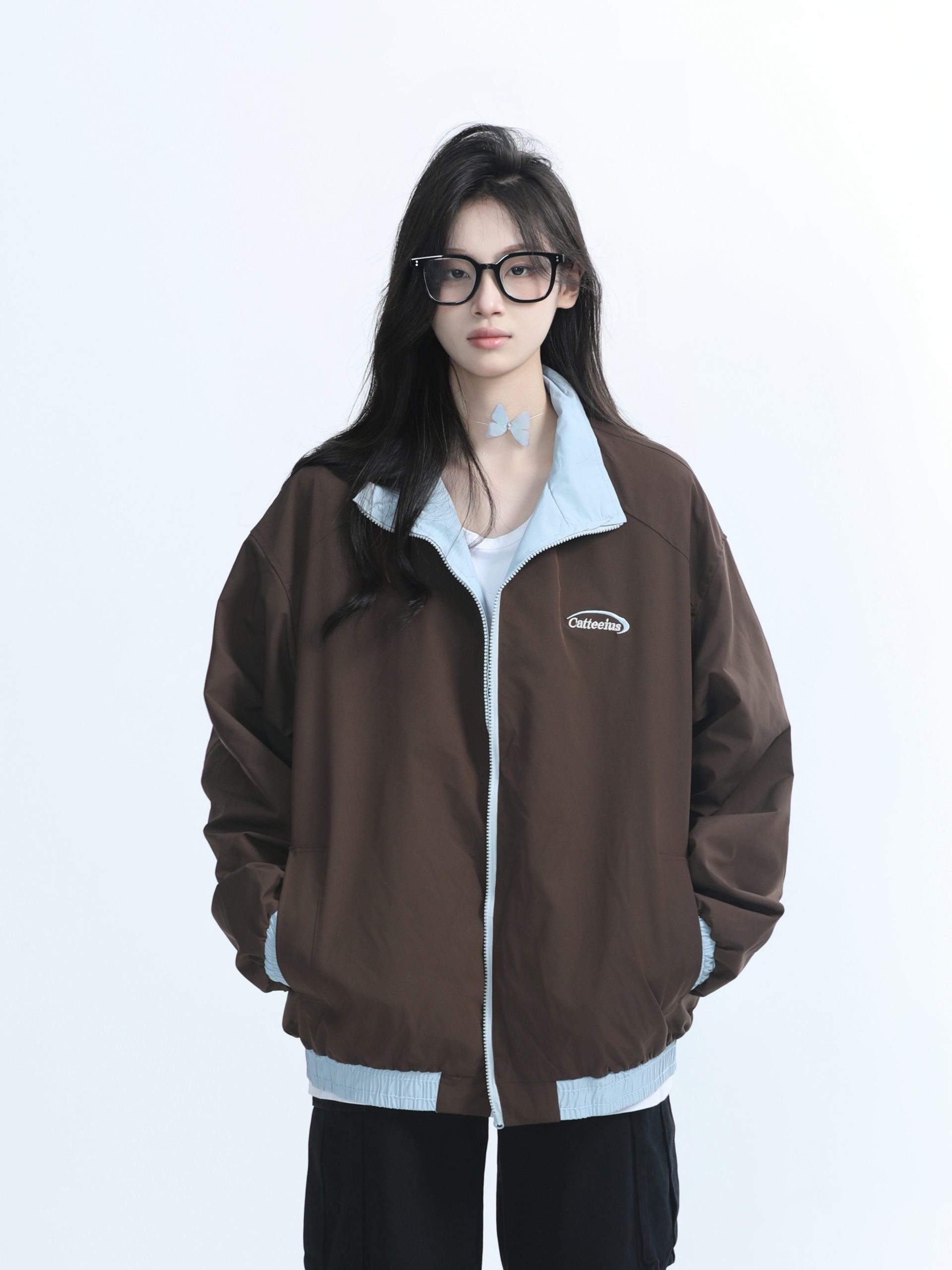 Retro Reversible Brown Jacket: A Niche, Design – Forward Loose Jacket for Autumn