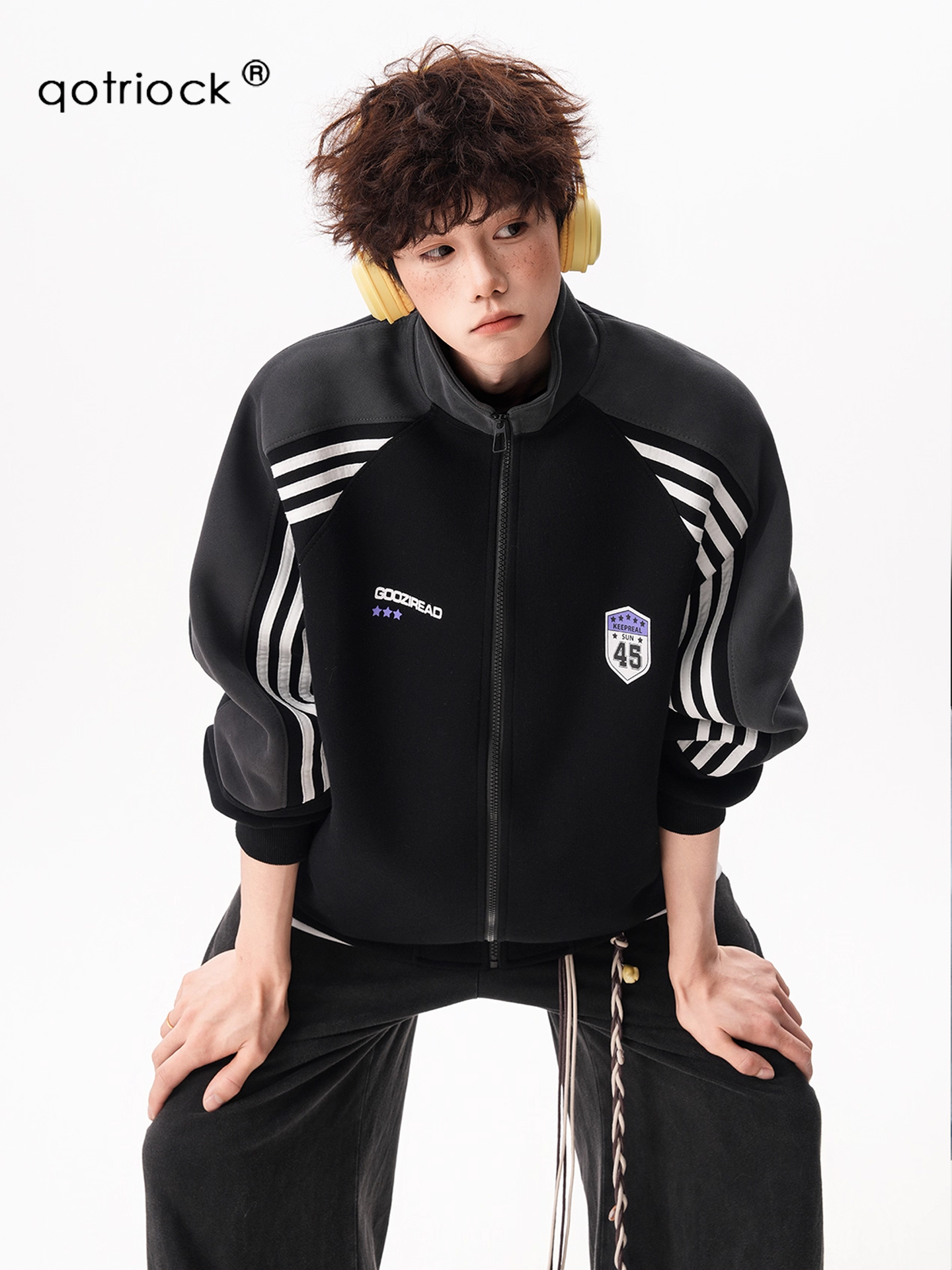 Badge – Printed Baseball Jacket: Autumn’s Chic, Lazy, and Loose Sweatshirt Jacket