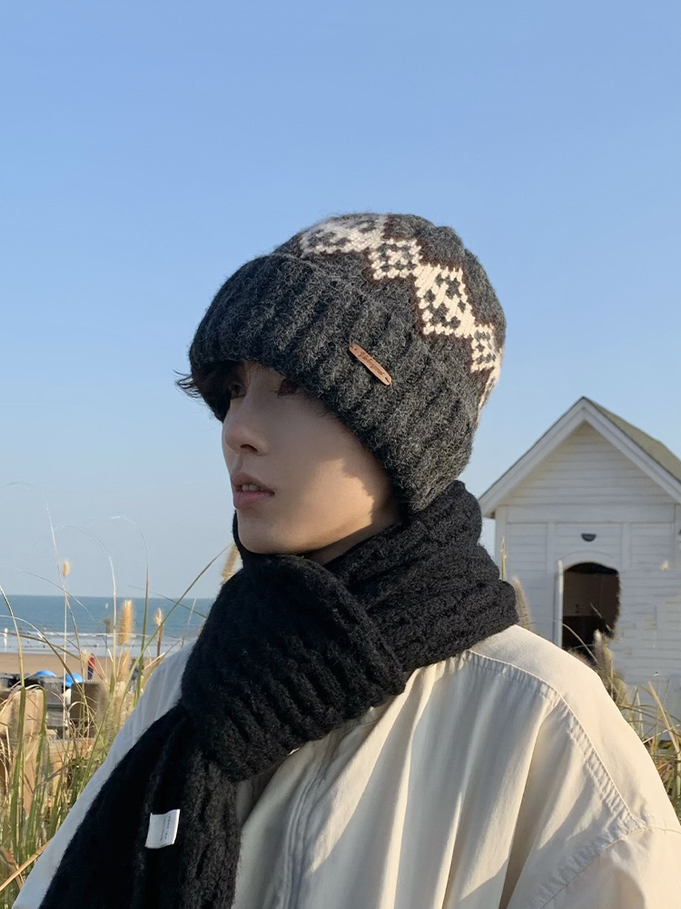 Fair Isle Knit Beanie: Winter Hat for Autumn and Winter, Black Fleece – Lined Cold Weather Cap