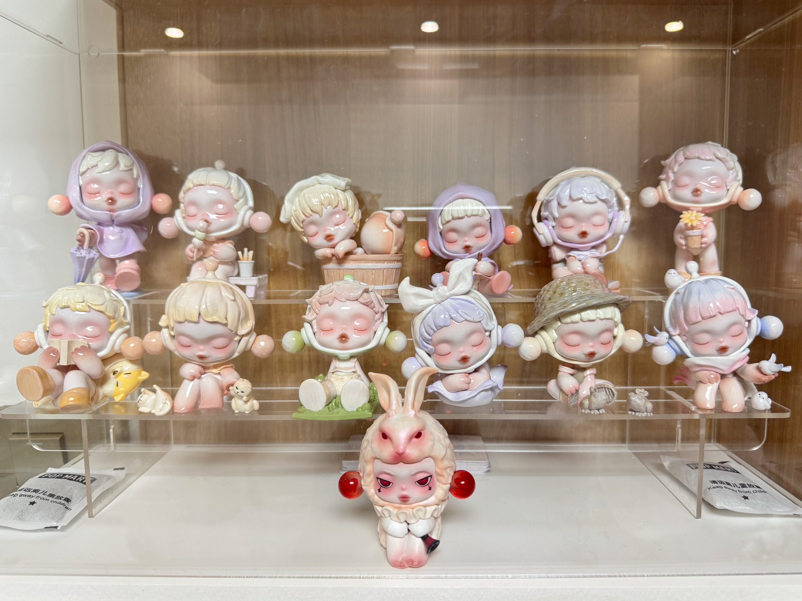 POP MART SKULLPANDA Temperature Series Blind Box Figures: The Ideal Toy Gift