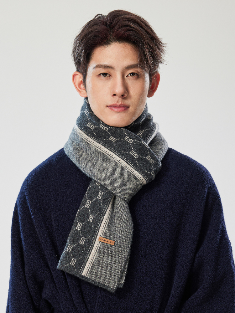 UVBANANA Pure Wool Scarf: A Winter Essential for Versatility, Warmth, and Timeless Style